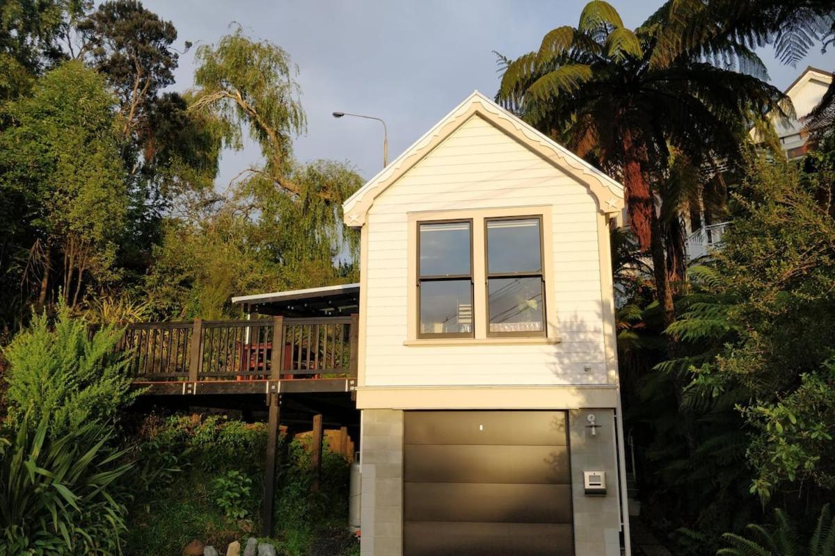 Tiny House In The Sky Hotel Dunedin Exterior foto