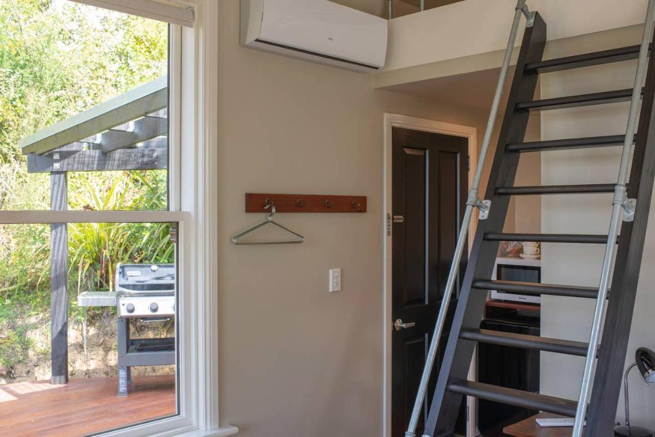 Tiny House In The Sky Hotel Dunedin Exterior foto