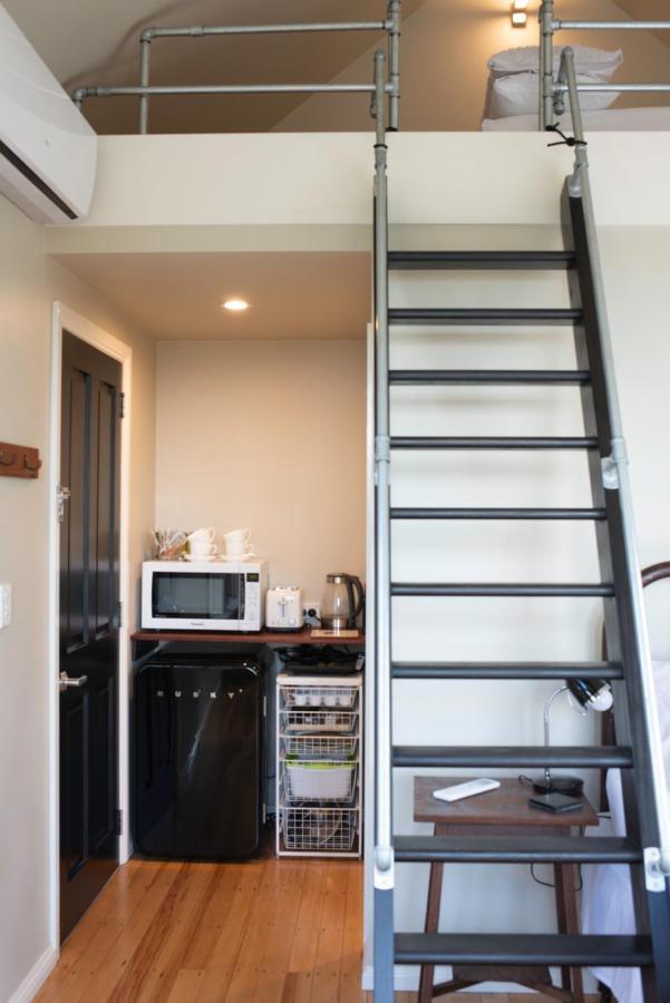 Tiny House In The Sky Hotel Dunedin Exterior foto
